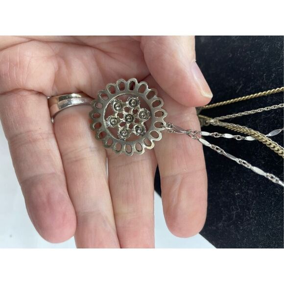 BETSEY JOHNSON Angel Winged Goddess Collection Layered Necklace. - Picture 6 of 8